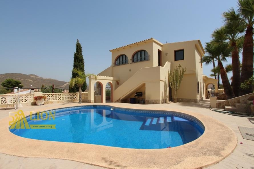 LION Real Estate Group S.L.